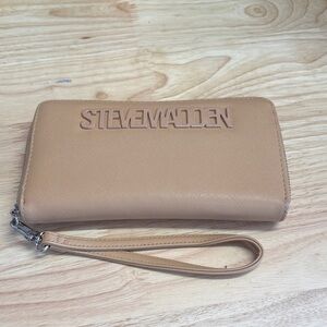 Steve Madden Beige Wristlet Clutch